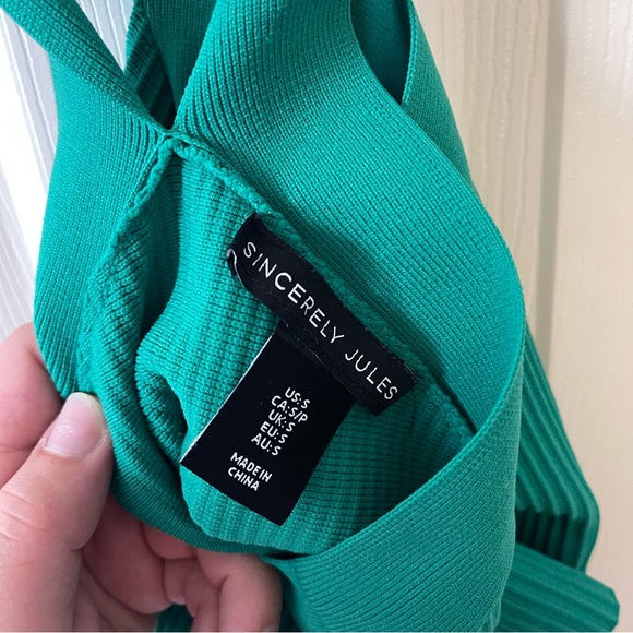 Sincerely Jules green crisscross top - Picture 3 of 3